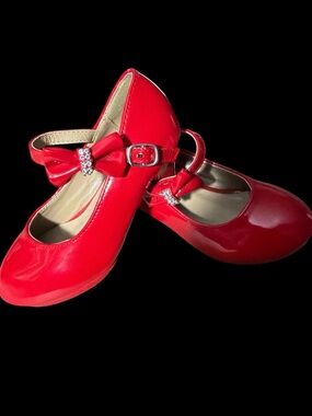 Girls Red Patent Leather Mary Jane Shoes with Bow Accent-Size 12